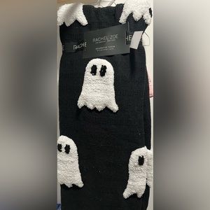 Ghost blanket
